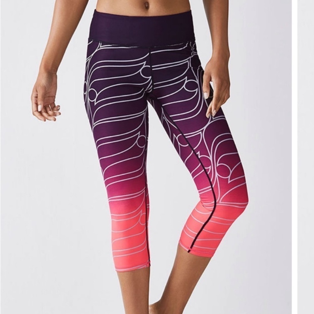 Fabletics Ombré 3/4 Length Athletic Leggings